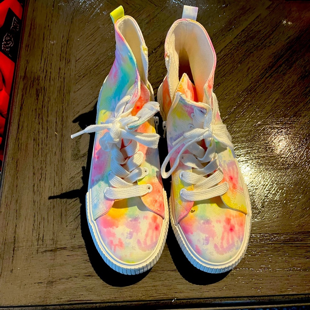Cat & Jack Multicolor Tie-Dye Kids Sneakers